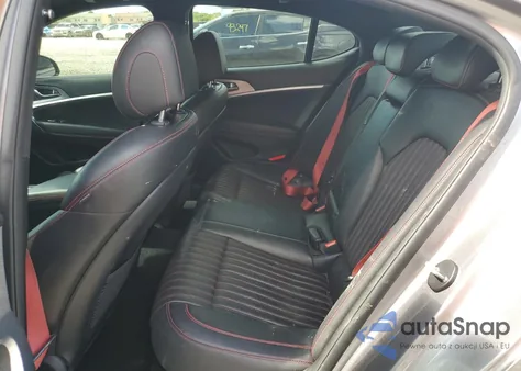 2022 Genesis G70 Base z USA, uszkodzony, nr VIN KMTG54TE5NU101387